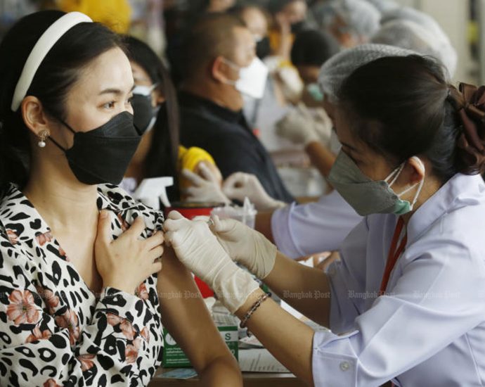 Public urged to get free flu jabs