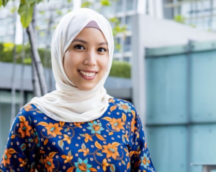 She co-founded Paint The World Malaysia, an NGO to help the marginalised, when she was only 18