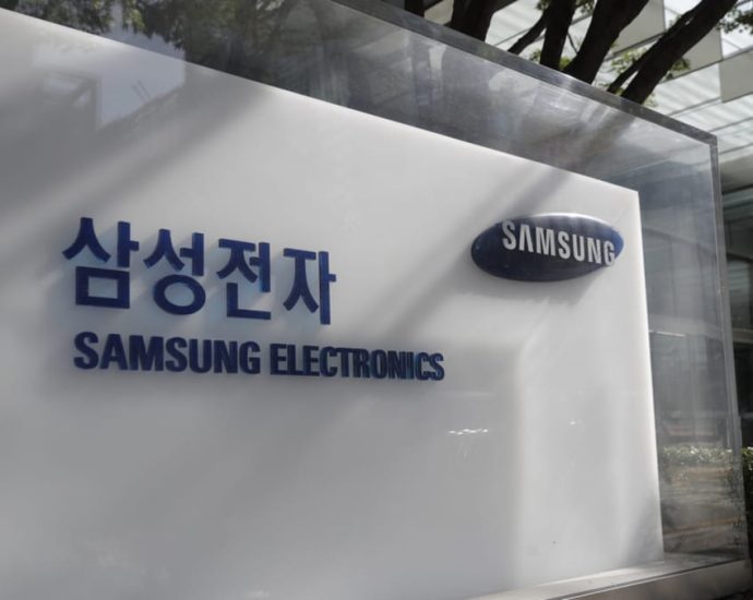 South Korea indicts ex-Samsung Elec executive for alleged data leak to China