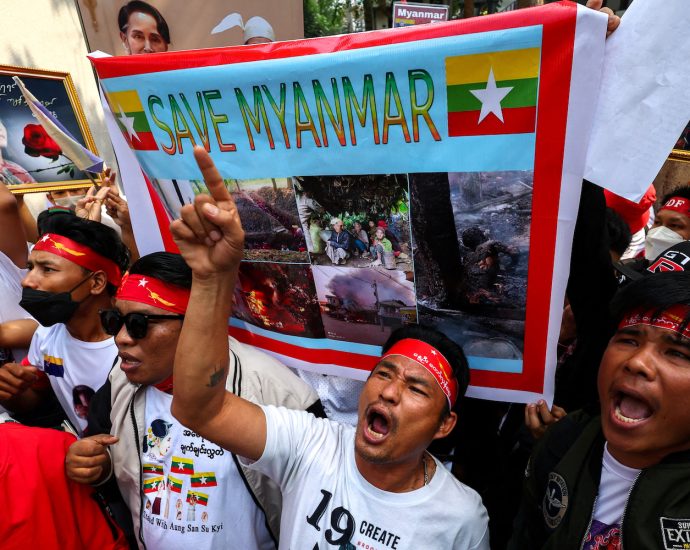 Thailand promotes new Myanmar talks