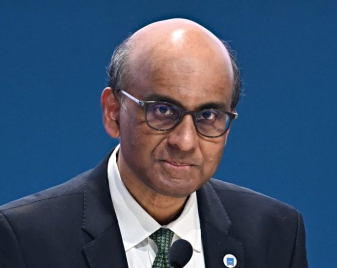 Tharman Shanmugaratnam will run for Singapore’s presidency