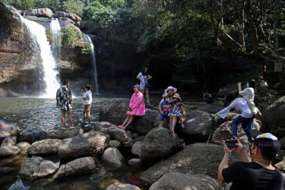 Thousands flock to Khao Yai for long holiday