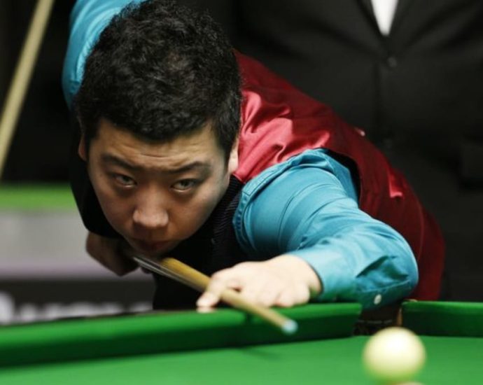 Two Chinese players handed lifetime snooker bans for match-fixing