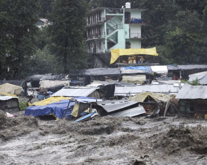 At least 15 dead in India monsoon floods: Local media