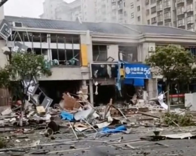 China cooking gas explosion kills one at barbecue restaurant