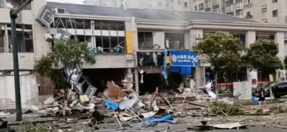 China cooking gas explosion kills one at barbecue restaurant