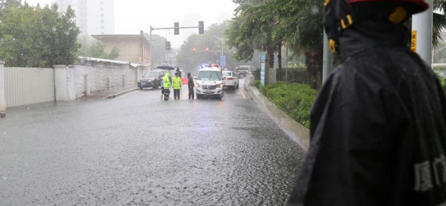 China issues red alert for torrential rain in Beijing