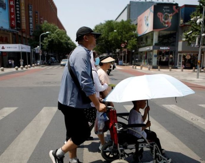 China reports record temperature for mid-July at 52.2 degrees Celsius