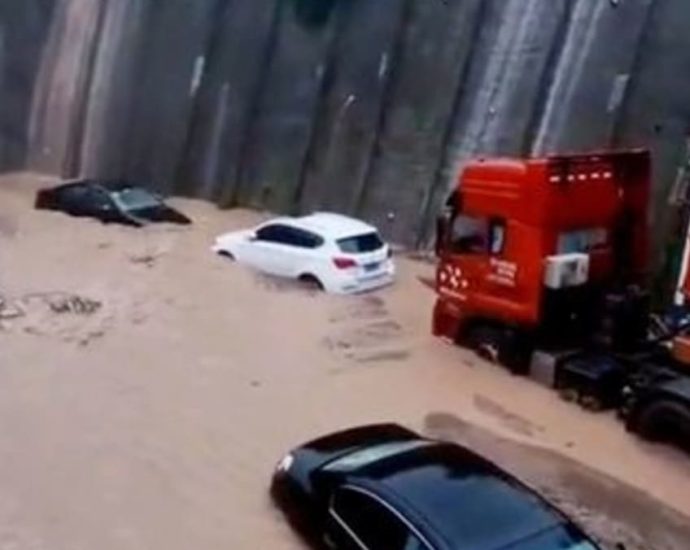Heavy rain in China’s Chongqing threaten rivers, mass evacuations continue