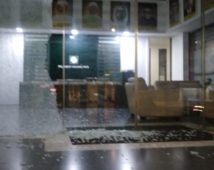 Malaysian police tracking down suspect who hurled stones at PAS headquarters