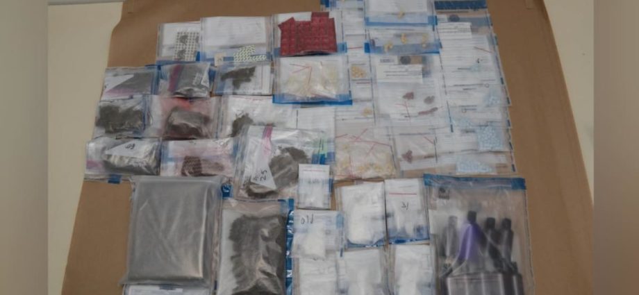 Man charged after drugs worth S3,000 seized by CNB; police officer injured during arrest