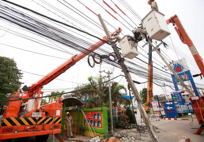 Metropolitan Electricity Authority unveils plan to put wires under city streets