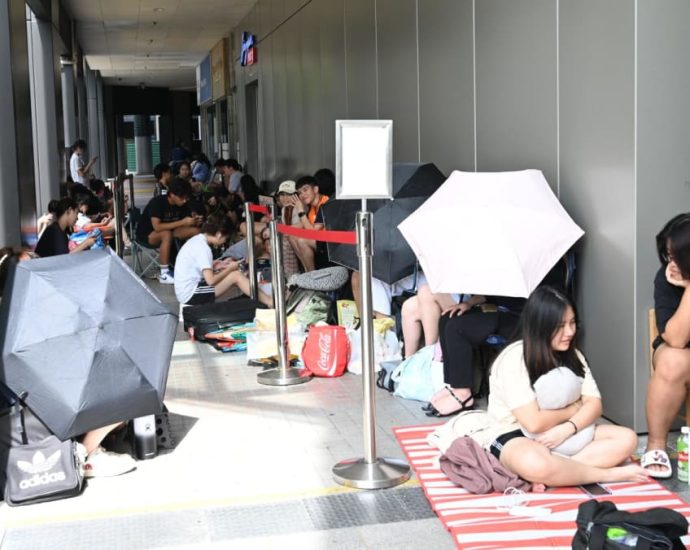 Taylor Swift general ticket sales for Singapore concerts: Fans queue at SingPost outlets and online