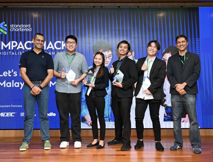 Team DoBetter wins the first ImpactHack 2023 Hackathon by Standard Chartered