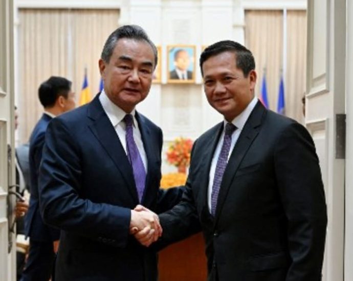 Cambodia’s next leader, Chinese FM pledge to boost ties