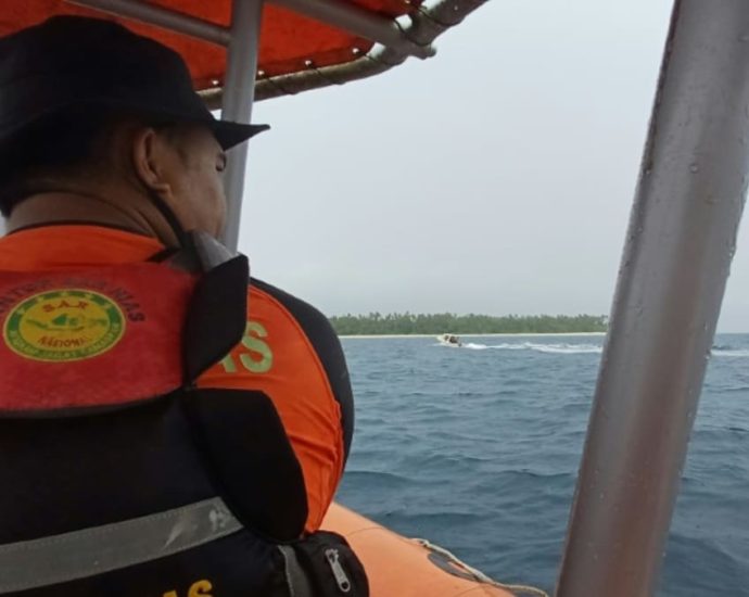 Four Australians, three Indonesians missing after boat loses contact off Sumatra