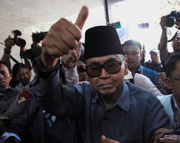 In Muslim-majority Indonesia, Islamic preacher under fire over unorthodox views