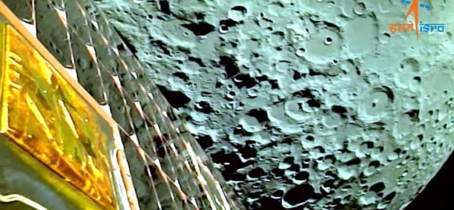 India closes in on moon landing as Russia also races to lunar south pole