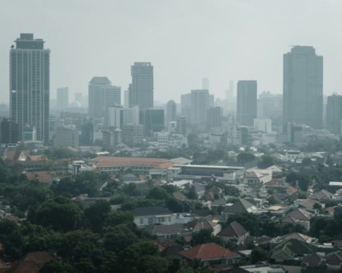 Indonesia says pollution spike in Jakarta due to weather, vehicles