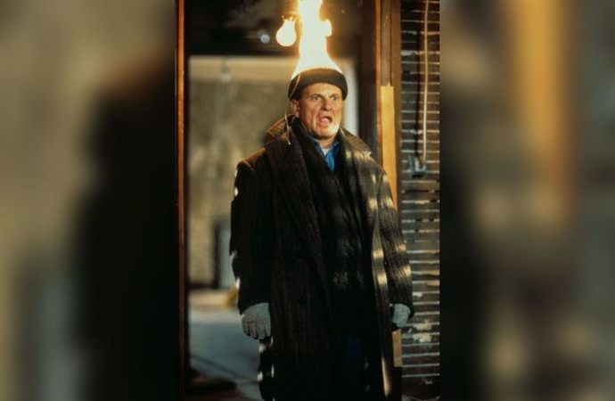 Joe Pesci says playing Harry in the 'Home Alone' films came with some 'serious' pain | CNN