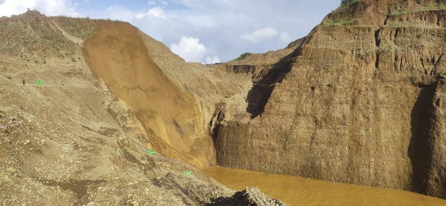 Landslide at Myanmar jade mine leaves more than 30 people missing, says rescue official