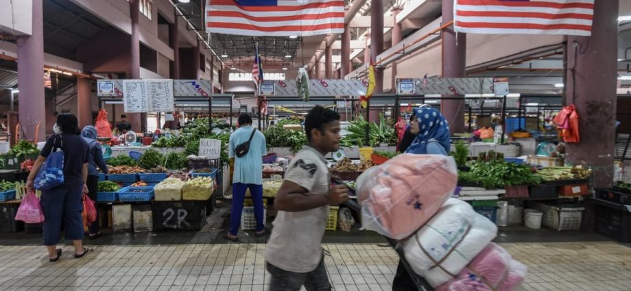 Malaysia state polls: Anwarâs economic policies under fire but unlikely to be affected by election results, say analysts