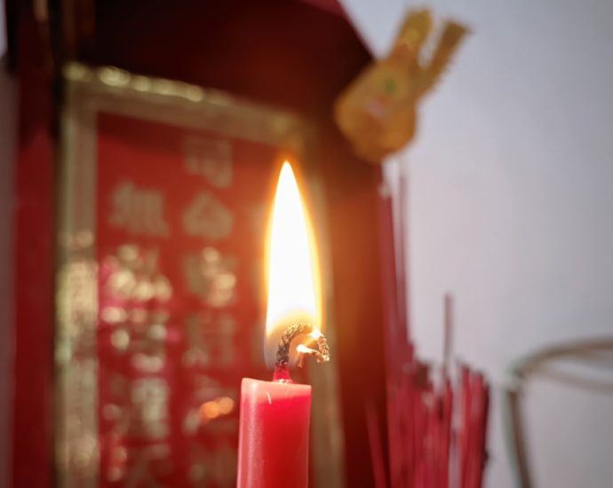 Man jailed for setting fire to neighbour's HDB flat over prayer altar dispute