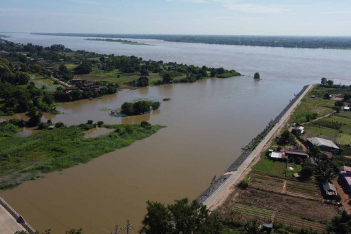 Mekong water level falling