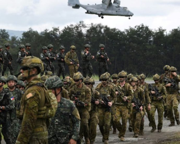 Philippine, Australian troops hold South China Sea drills