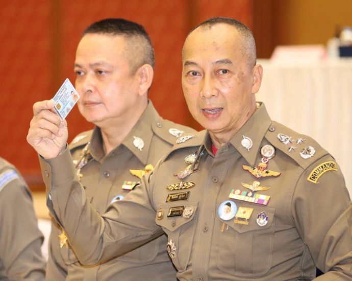 PM likely to pick new top cop