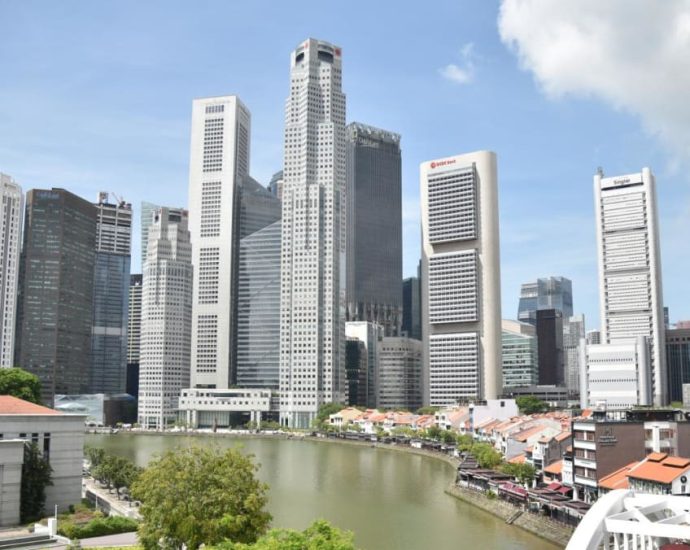 Singapore narrows 2023 growth forecast range to 0.5-1.5%, as external demand outlook remains weak