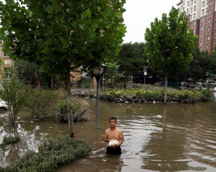 Why is China experiencing its worst flooding in 60 years?