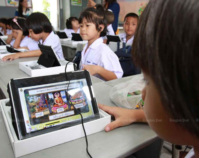 âOne student, one tabletâ to be revived