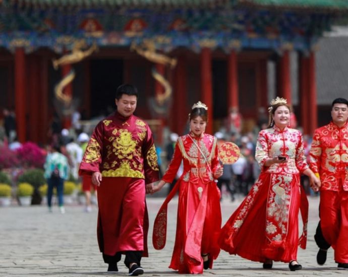 Fewer ‘I dos’ ruin the party for China’s US0 billion wedding industry