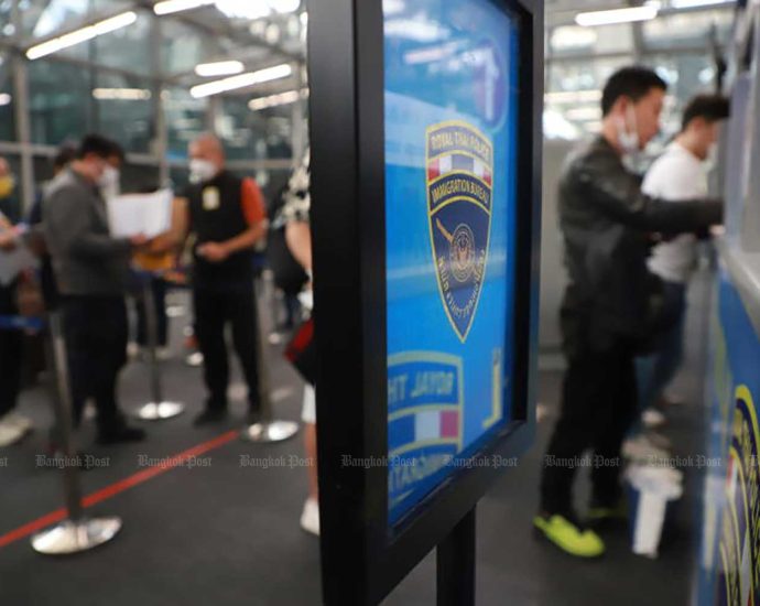 Free visa for tourists from China raises crime concerns