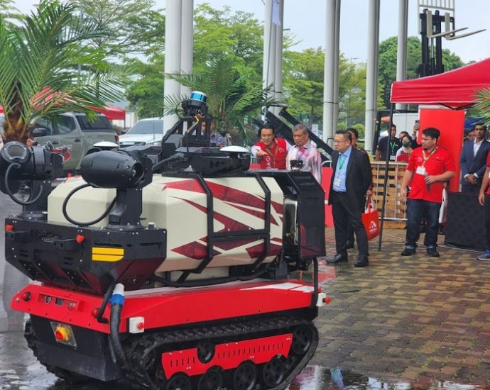 Meraque paves the way for robotics automation in agriculture for Malaysia with its first plantation AGV