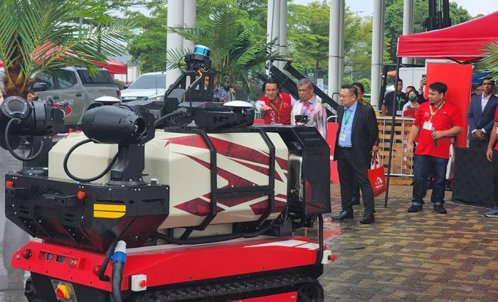 Meraque paves the way for robotics automation in agriculture for Malaysia with its first plantation AGV