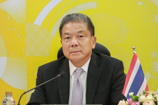 NBTC chair mulls suing Move Forward MP over clinic claim