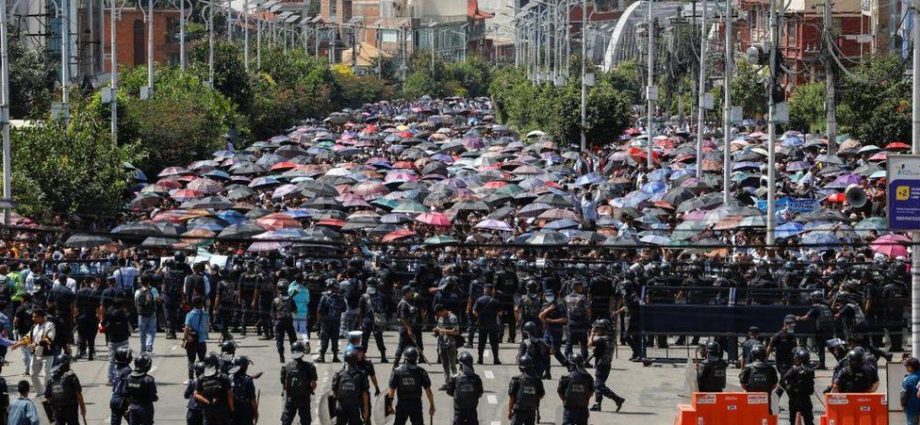 Nepal: Teachers strike over education reform shuts down schools