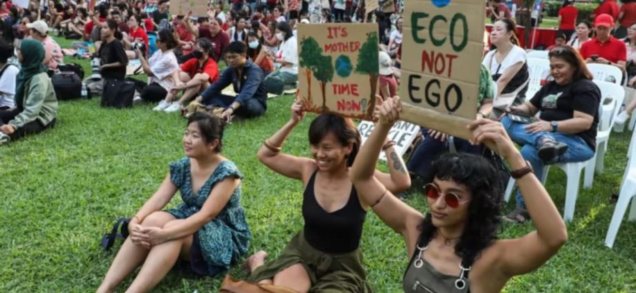 Over 1,400 attend SG Climate Rally highlighting pervasive impact of climate change