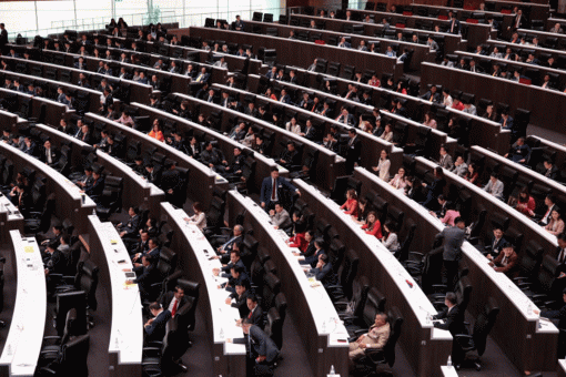Struggle rages over chairing of House committees
