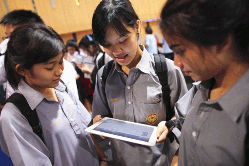 B2.7bn needed to fund apps for students’ free tablets