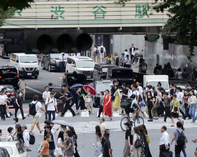 Commentary: Wanted – 80-year-old taxi drivers to ease Japanâs labour crunch