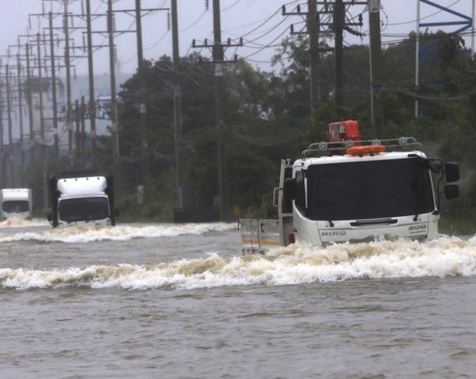 Five killed in Thai floods with more heavy rain expected