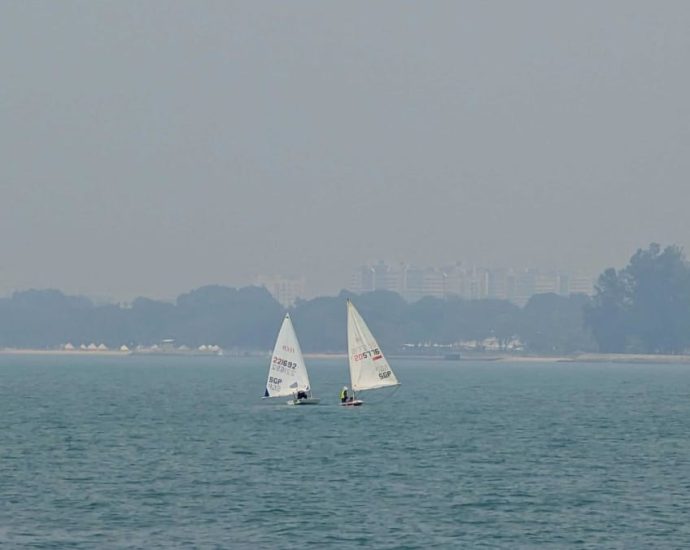 Haze hits Singapore as air quality falls into unhealthy range for the first time since 2019
