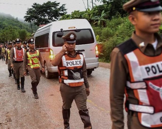 Longer locks: Thai cops allowed to let their hair down