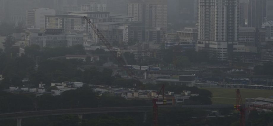 Malaysia prepares to make rain, close schools as haze worsens