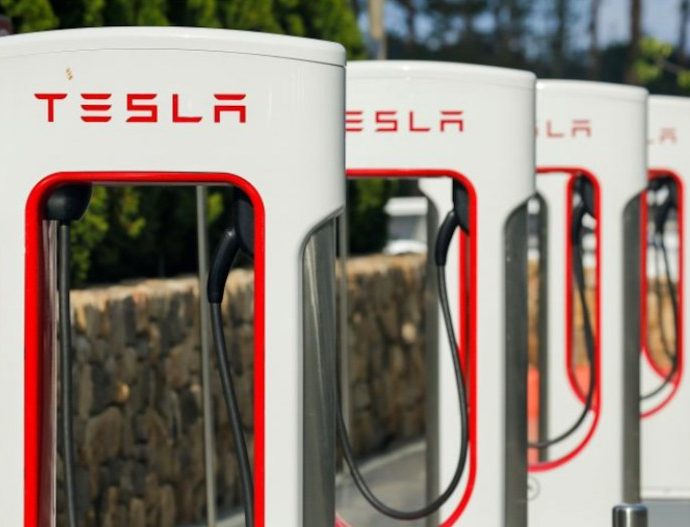Musk leaves Indonesia at Tesla’s alter