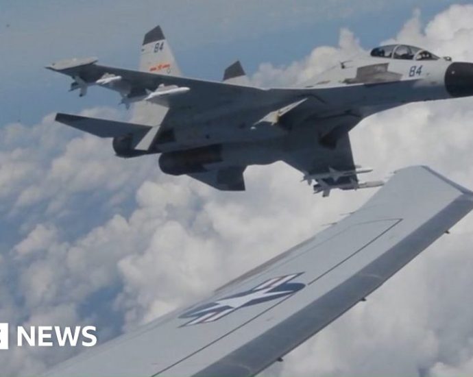 Pentagon releases footage of âcoerciveâ Chinese jets