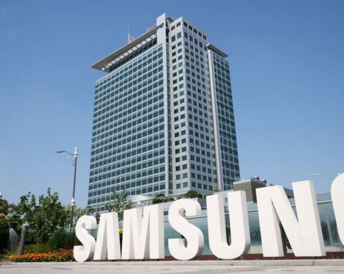 Samsung says chips to recover in 2024 after best quarterly profit this year